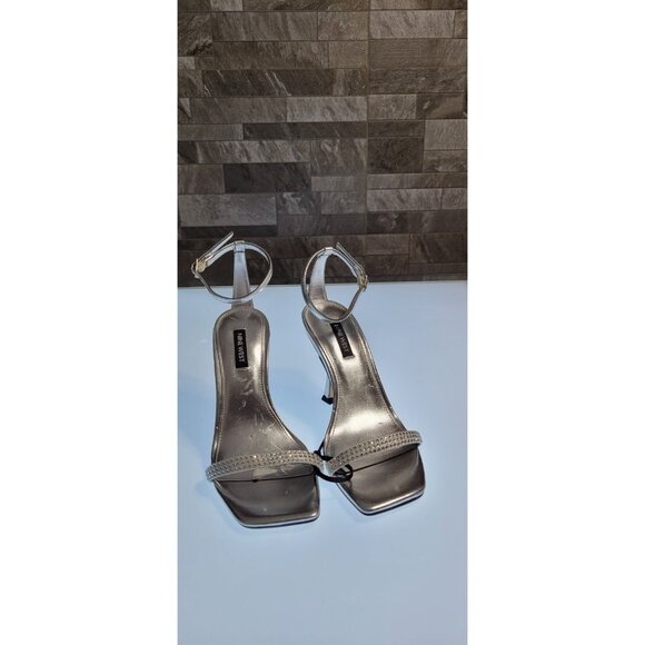 Nine West Womens Queen Heel Sylver Size 7.5 M - Picture 2 of 6